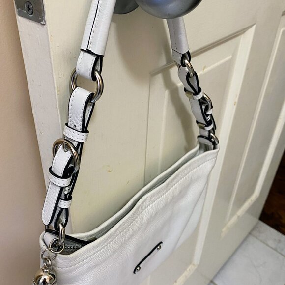 Danier white soft leather wristlet. - Picture 2 of 6